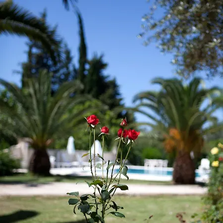 Milton Otel Roda (Corfu)