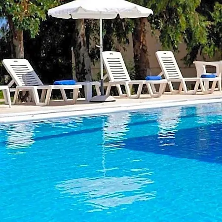 Milton 2* Roda (Corfu)